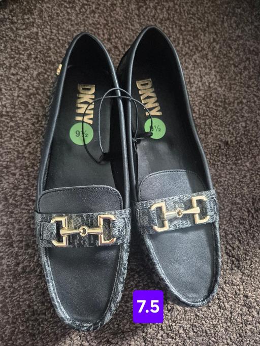  — size 7.5 dkny flat shoes