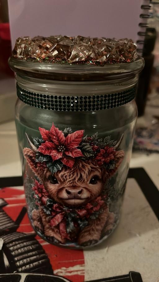  — Highland cow candle