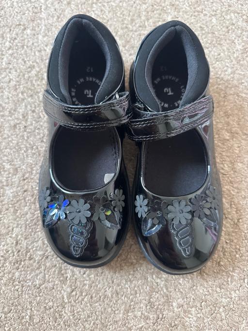  — Tu school shoes