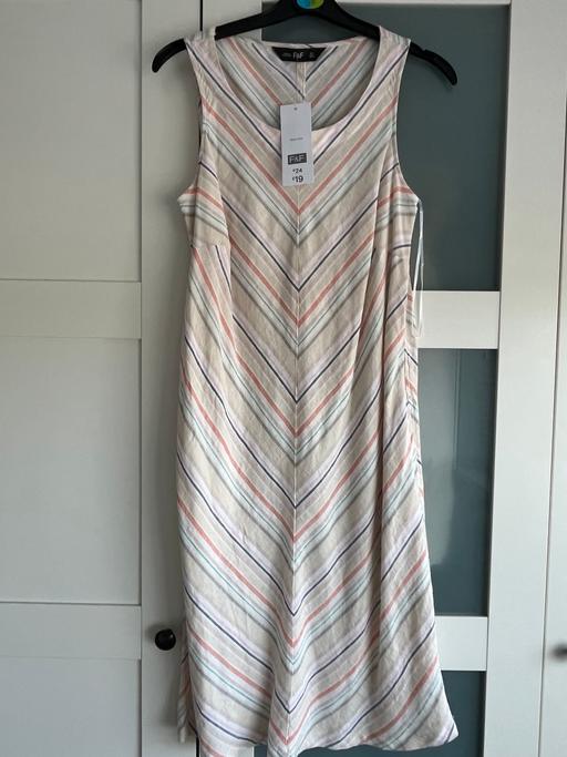  — Linen dress