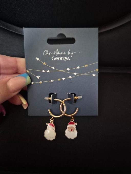  — new Xmas Santa Earrings
