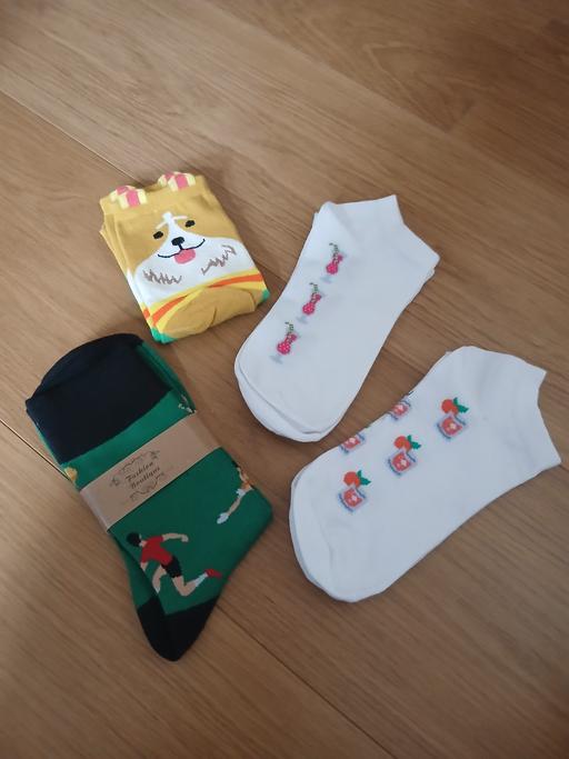  — One Size New Socks