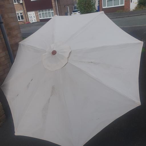  — 8ft Tall & 8ft Wide, Cream & Wooden Parasol ,