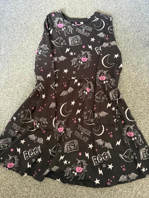  — Halloween dress age 8