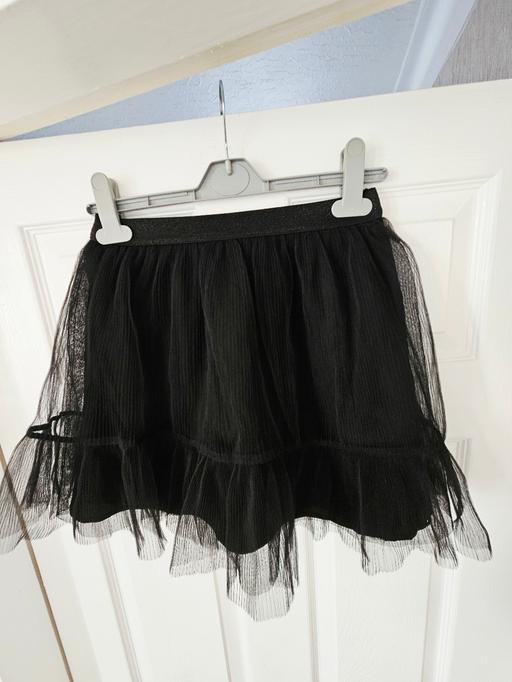  — Girls double layered skirt, age 10/11..NEW