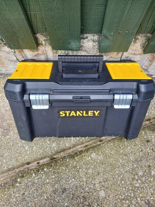  — STANLEY TOOL BOX