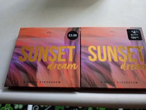  — 2 brand new ladies EYESHADOW PALETTES