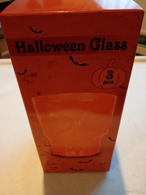  — new box of 3 Halloween glasses