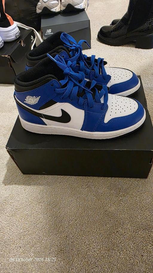  — nike jordans royal blue