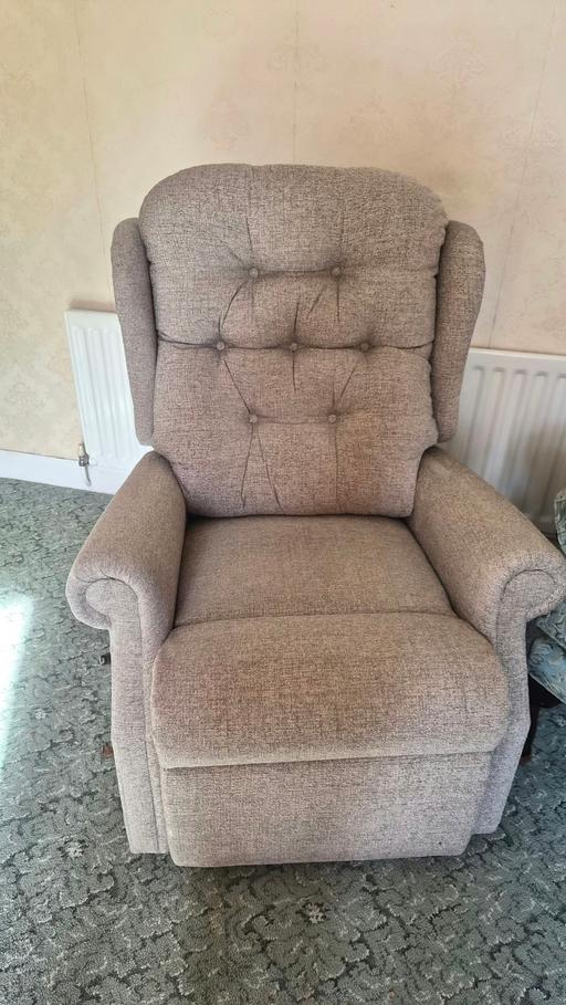  — FREE CHAIR