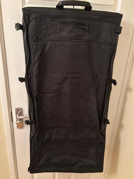  — TUMI garment bag