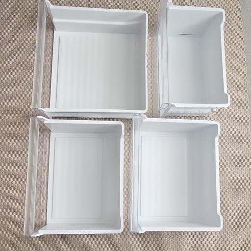  — Fridge freezer drawers