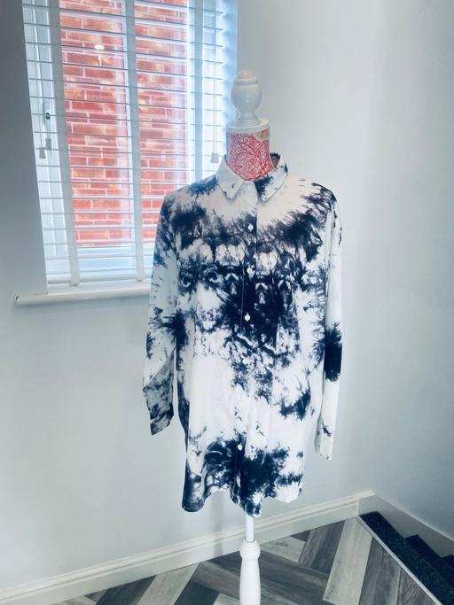  — (12) NEW LOOK BLOUSE