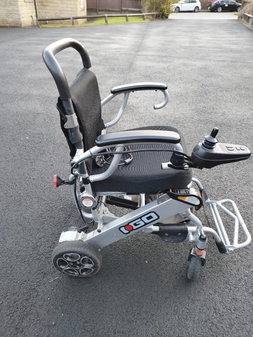  — Electric foldable wheelchair
