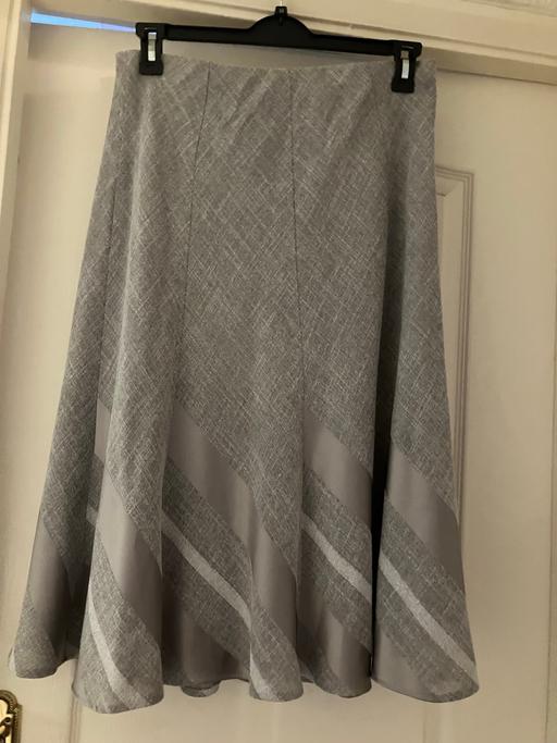  — Skirt