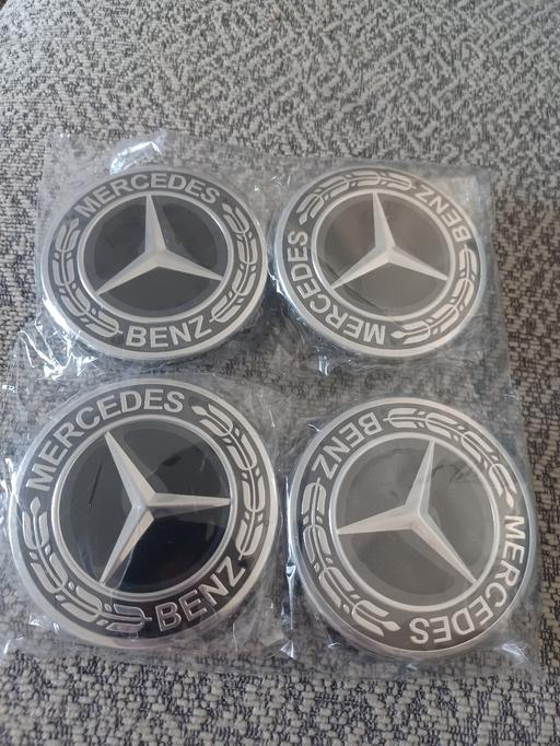  — centre hub caps