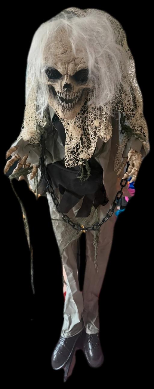  — Animated 5ft zombie. New