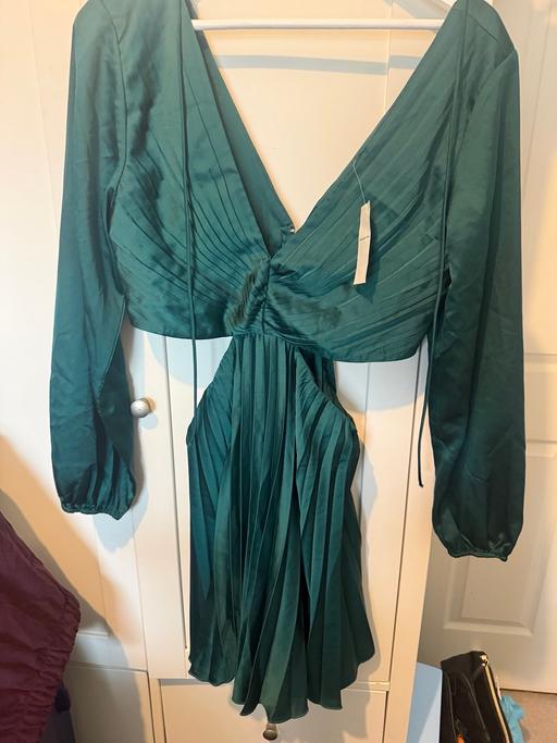  — Abercrombie and Fitch Green Dress Size Large