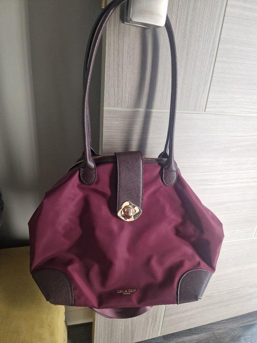  — Large Wella Grey London bag