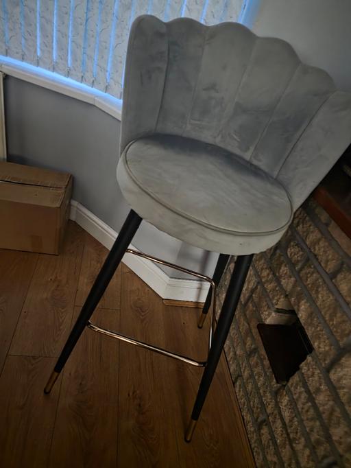  — bar stools x2