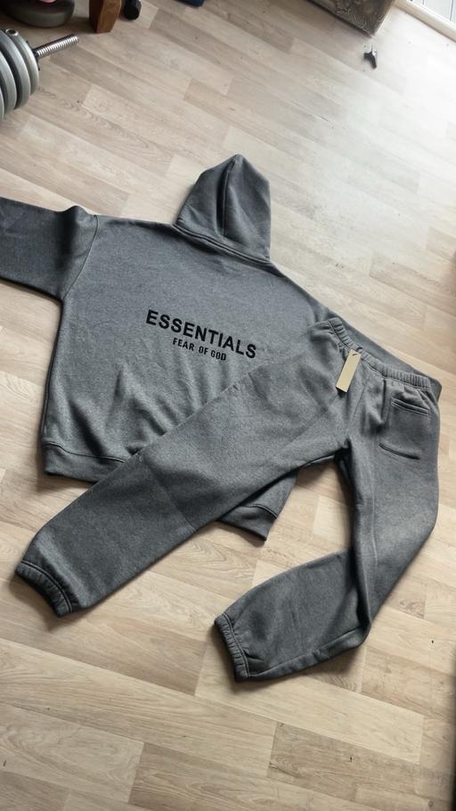  — Unisex Tracksuit Essentials