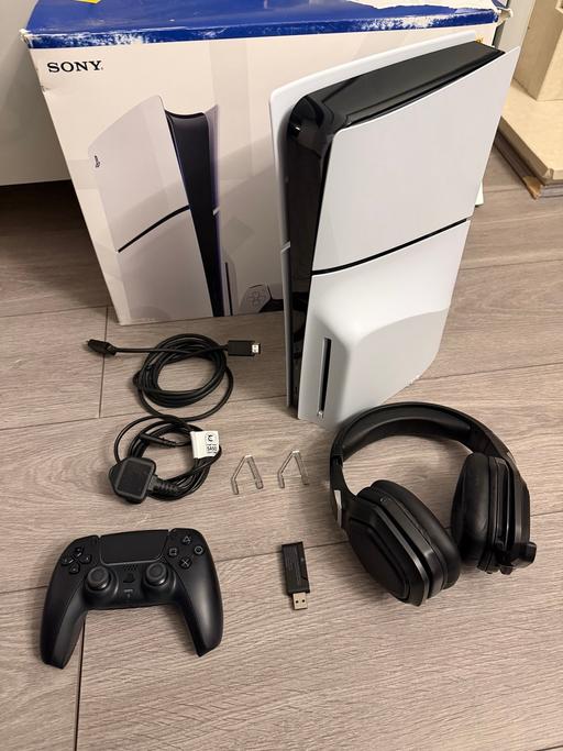  — PS5 SLIM 1TB DISC VERSION