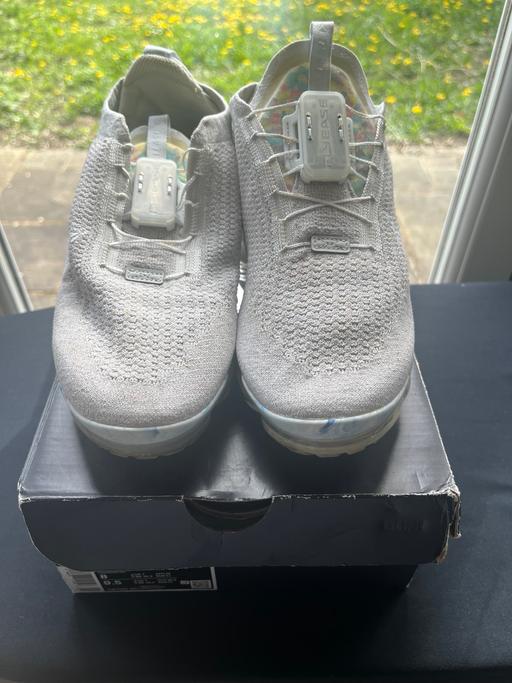  — Vapor max