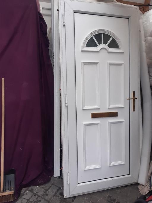  — pvc front door mint