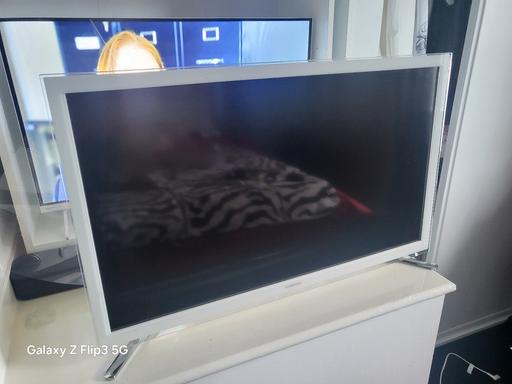  — 32-inch Samsung smart tv