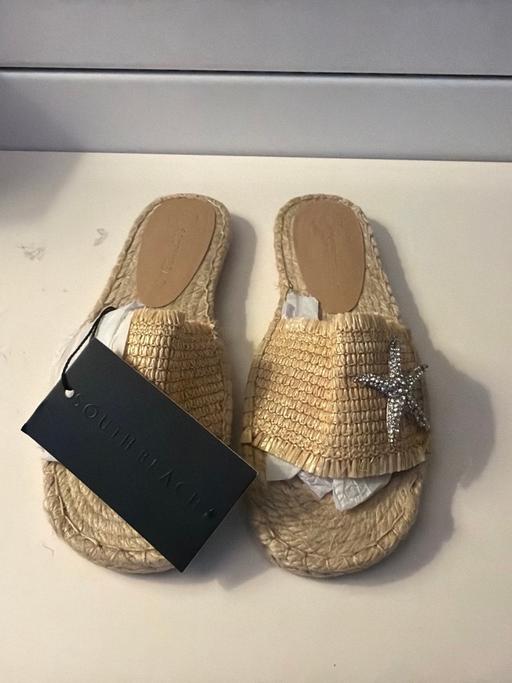  — Beach Sandals