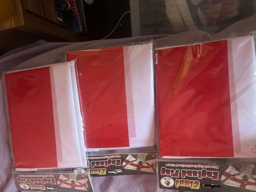  — 3xgiant England flags