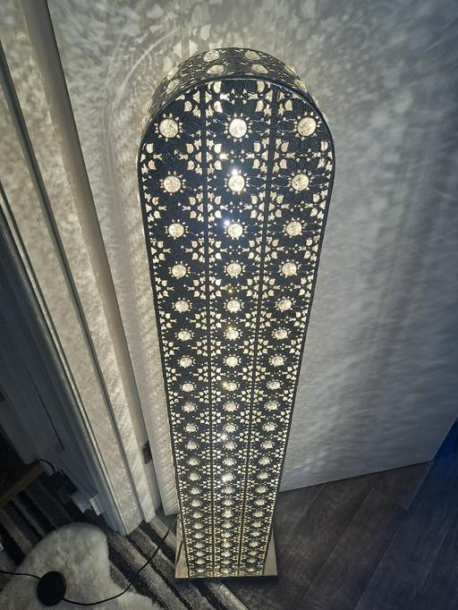  — brandnew lamp 2ft bling