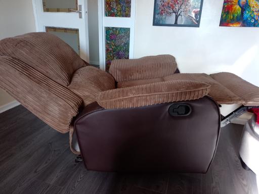  — recliner chair