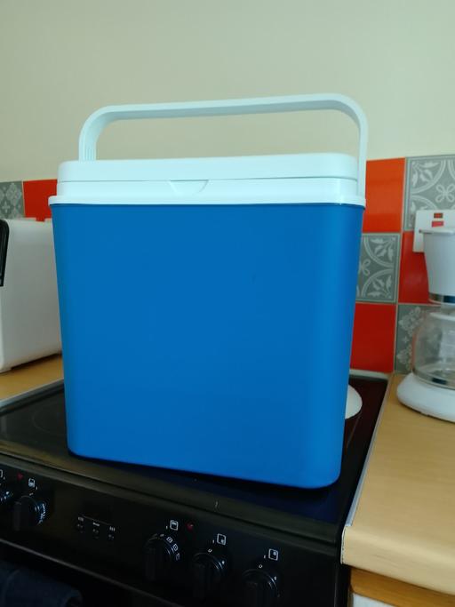  — cooler box