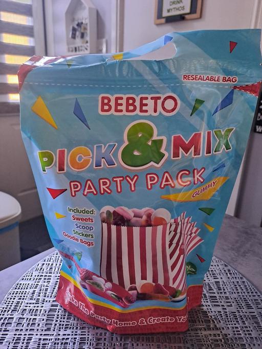  — large pick and mix