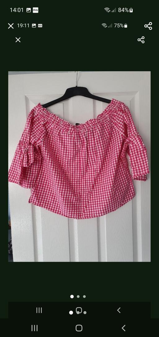  — ladies gingham top
