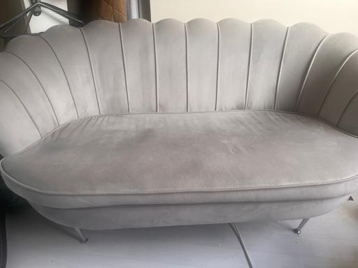  — Beauty sofa