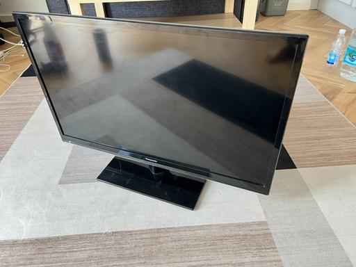  — Panasonic VIERA 32" TV + Free Fire Stick