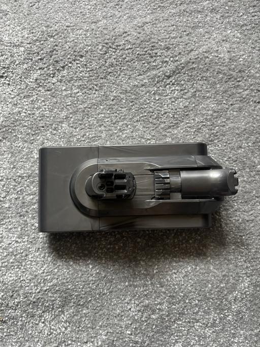  — Dyson V11 outsize battery