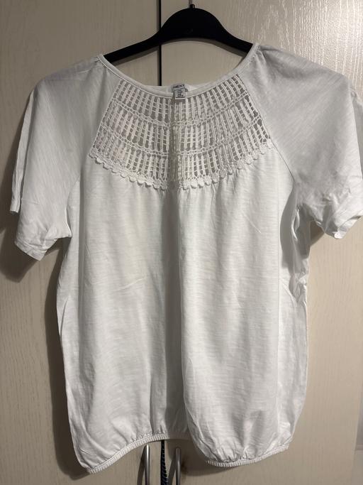  — Ladies top