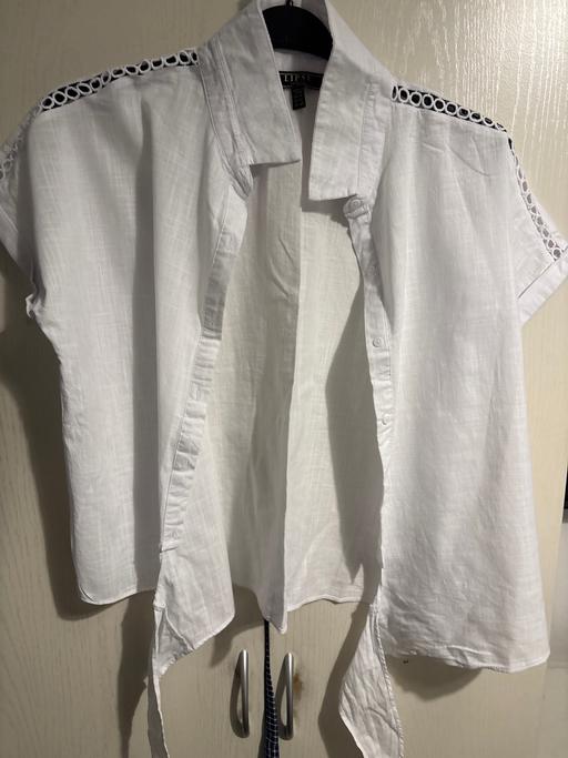  — Ladies blouse