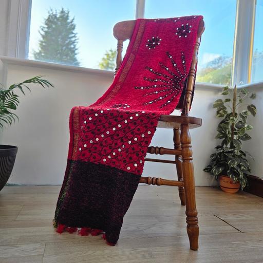  — Red Contrast Mandala Design Fuzzy Throw