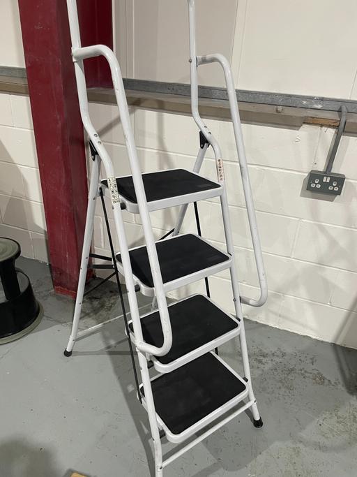  — Safety Step Ladder heavy Duty
