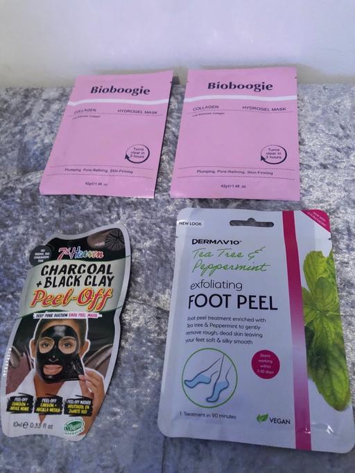  — Face/foot masks