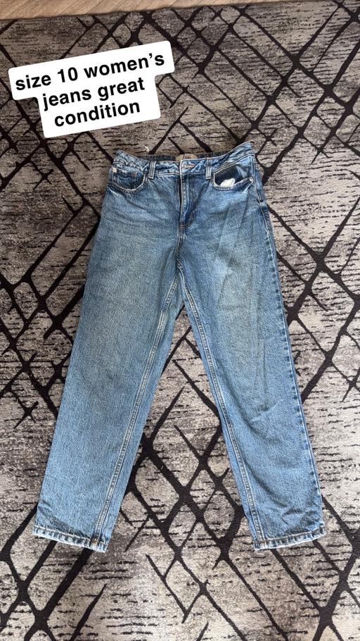  — Womens jeans size 10 great condition