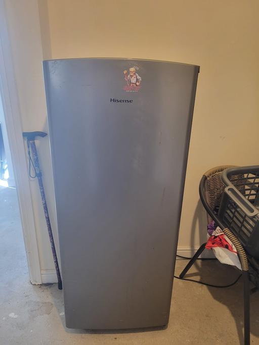  — Tall fridge