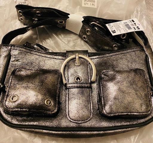 — Brand new Claire’s handbag
