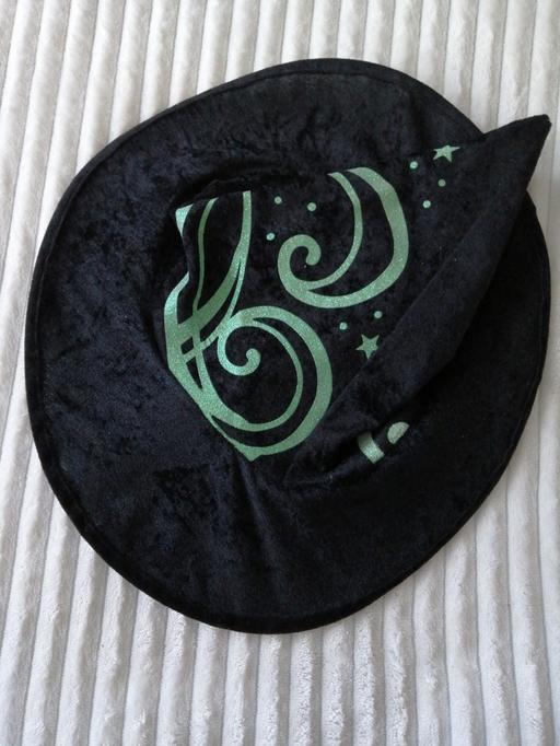  — Witches hat