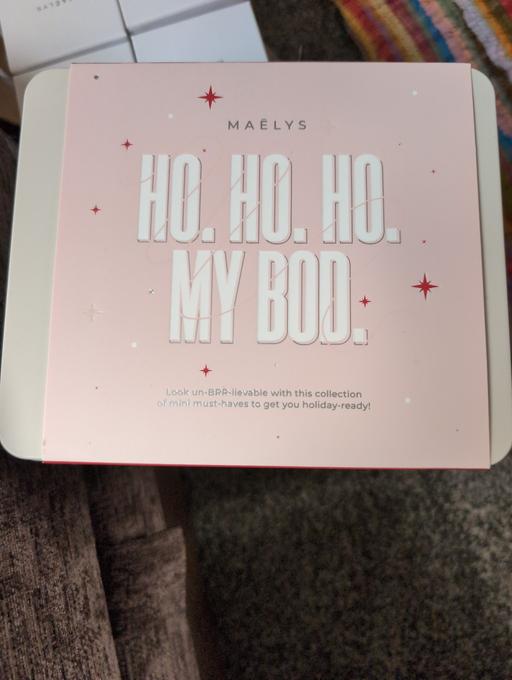  — maelys gift set