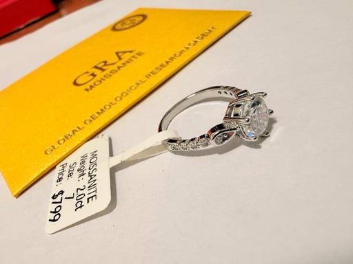  — Ring 2ct